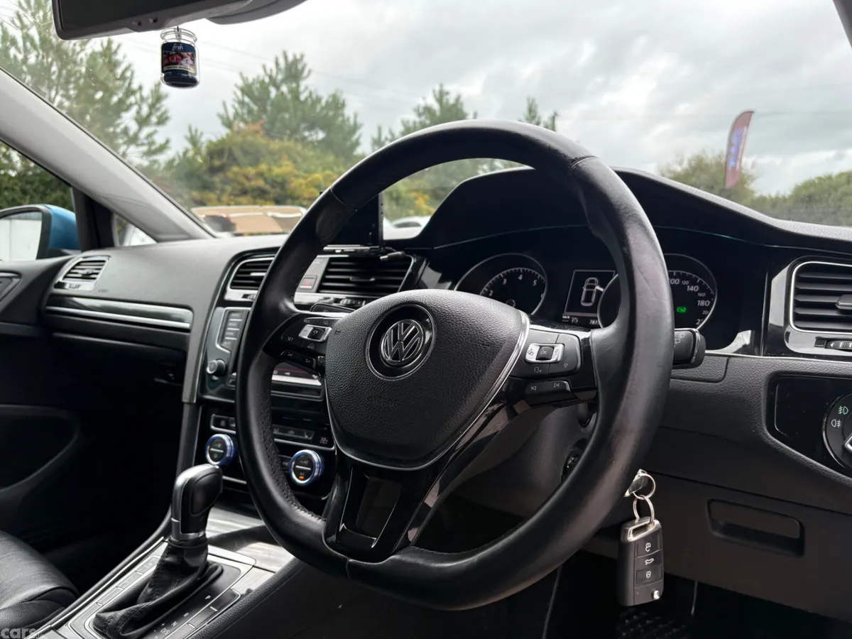 Volkswagen Golf Hatchback, Petrol, 2013, Blue