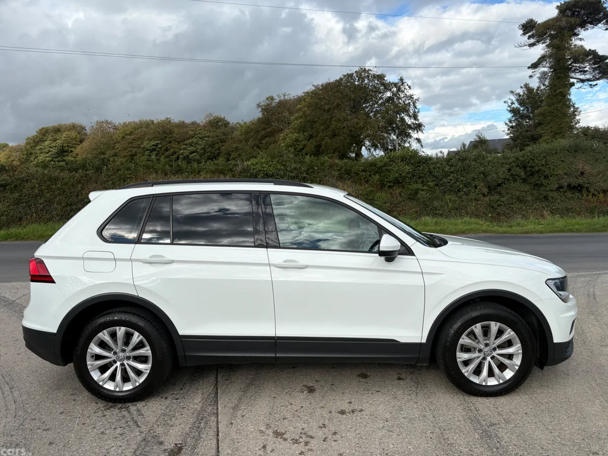Volkswagen Tiguan SUV, Petrol, 2016, White