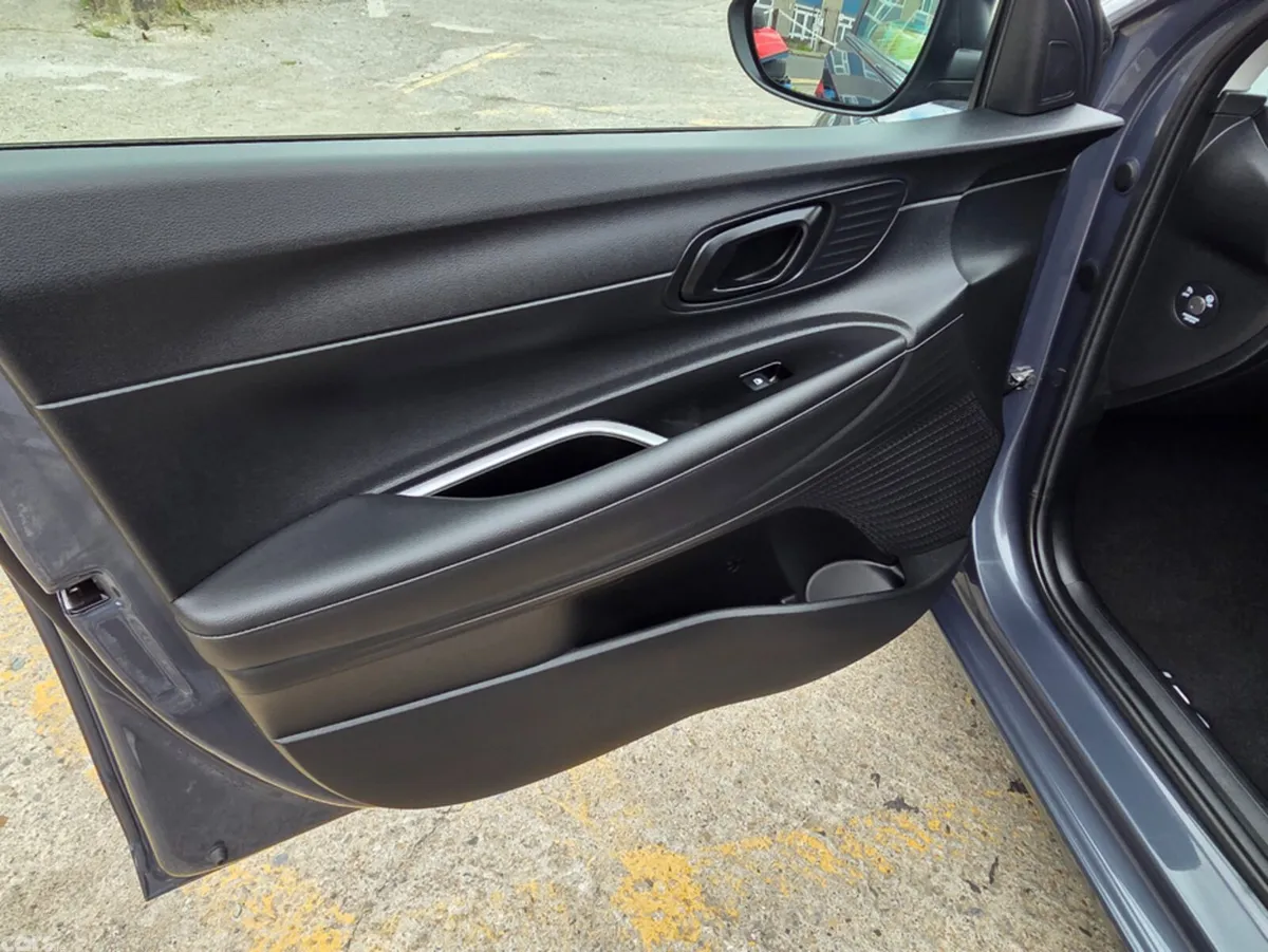 Hyundai i20 Hatchback, Petrol, 2024, Grey