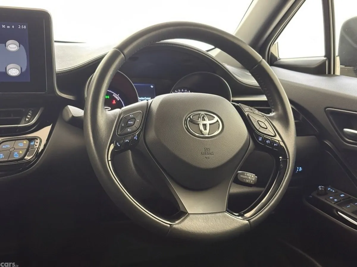 Toyota C-HR SUV, Petrol Hybrid, 2023, Black