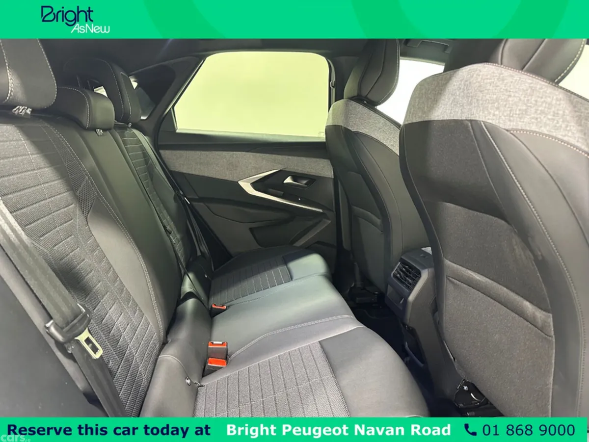 Peugeot 3008 MPV, Petrol Hybrid, 2024, White