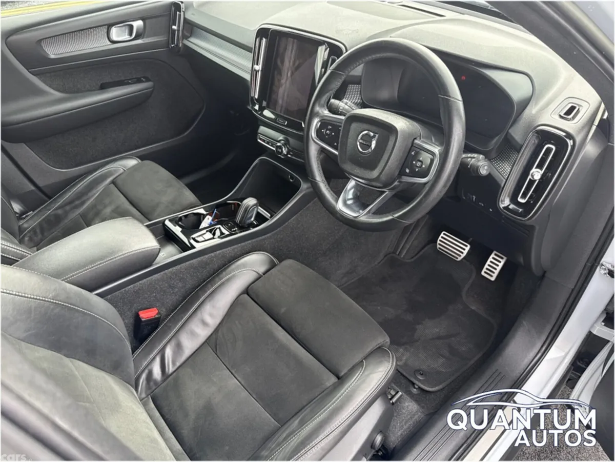 Volvo XC40 SUV, Petrol Plug-in Hybrid, 2022, Grey