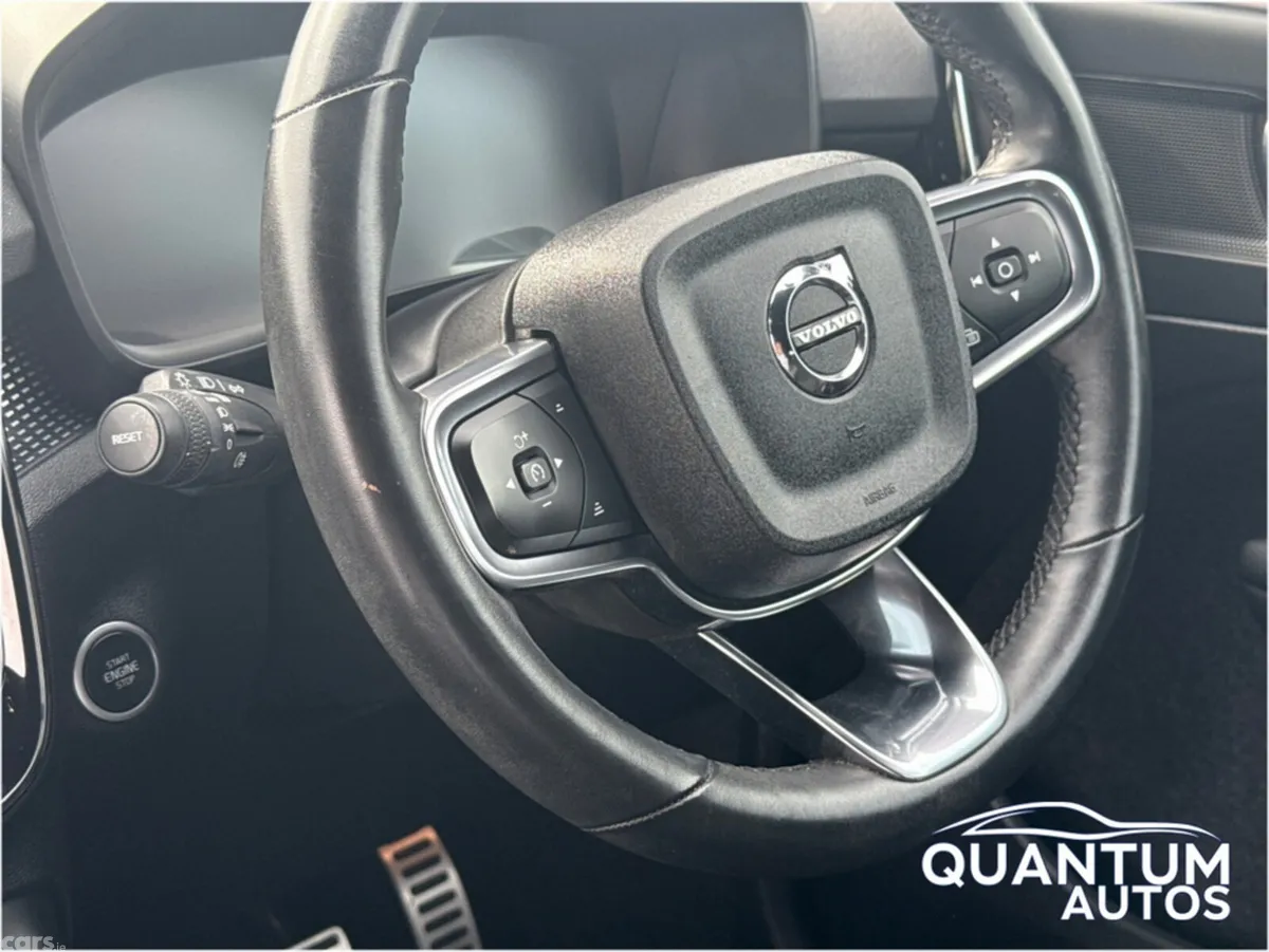 Volvo XC40 SUV, Petrol Plug-in Hybrid, 2022, Grey