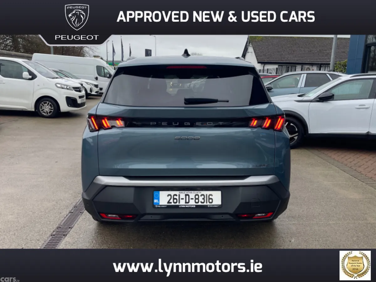 Peugeot 5008 MPV, Petrol, 2026, Blue