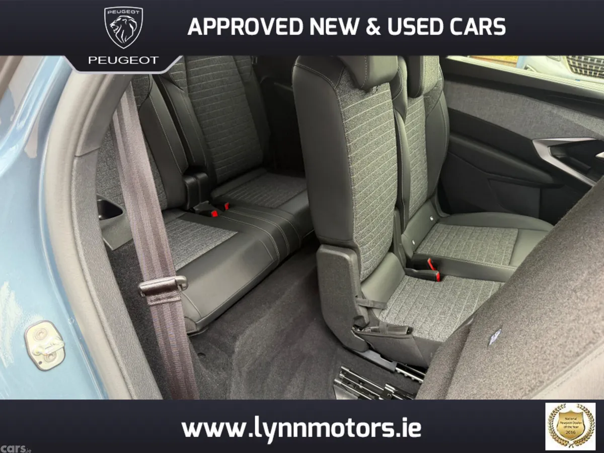 Peugeot 5008 MPV, Petrol, 2026, Blue