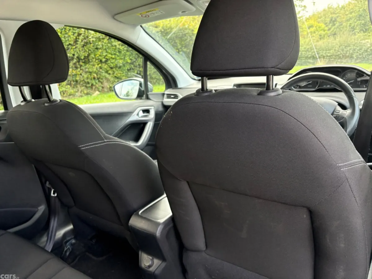Peugeot 2008 Estate, Petrol, 2017, Grey