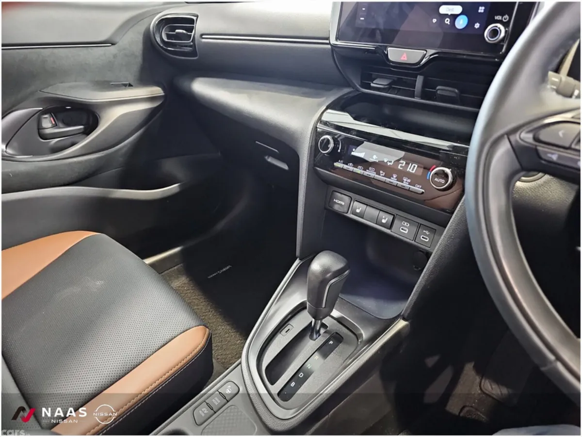 Toyota Yaris Cross MPV, Petrol Hybrid, 2024, Black