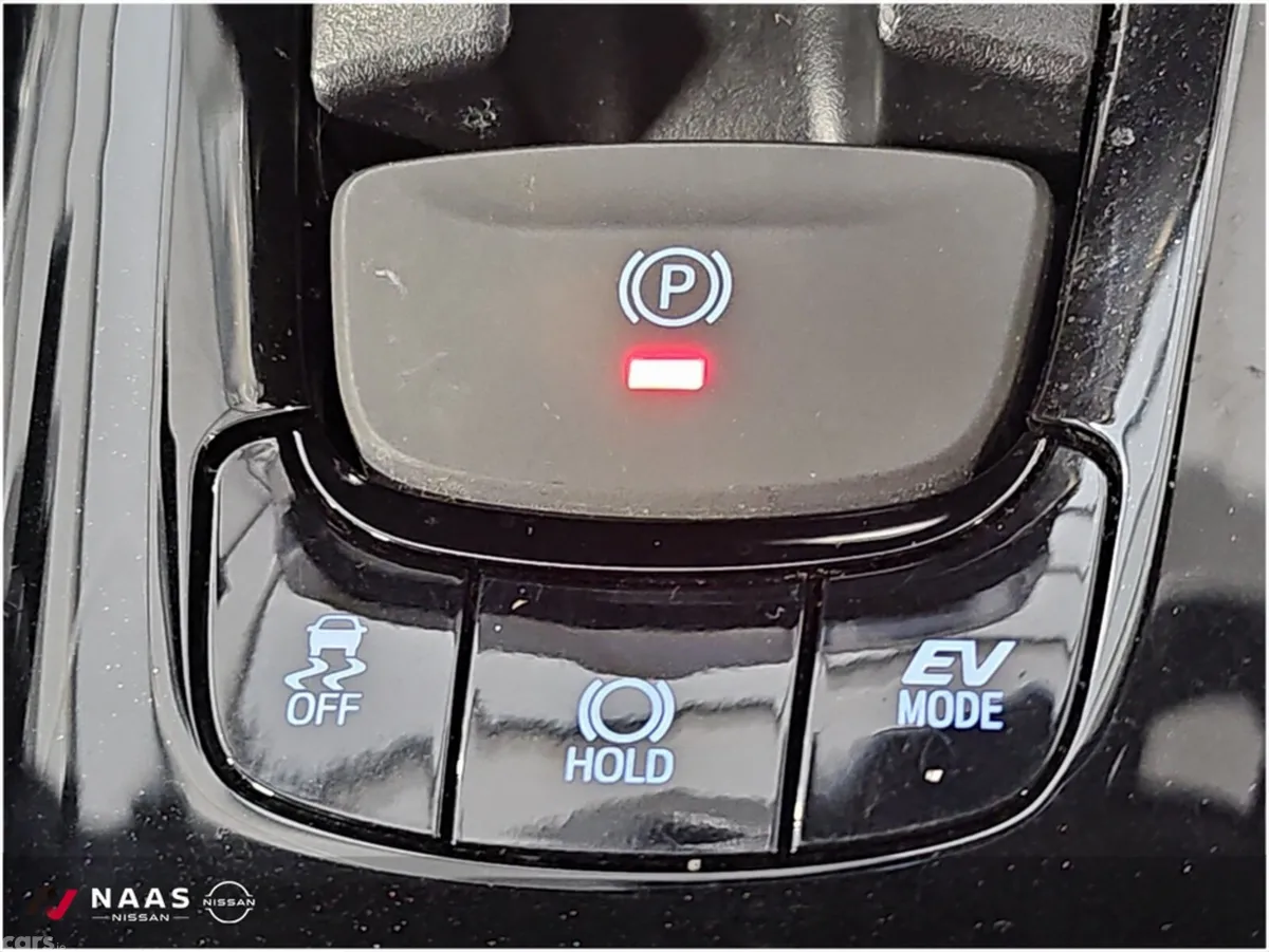 Toyota C-HR MPV, Petrol Hybrid, 2018, White