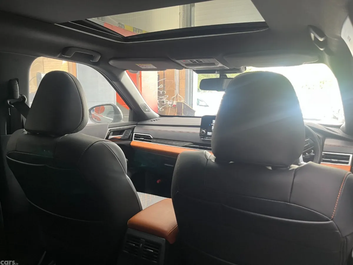 Mitsubishi Outlander SUV, Petrol Plug-in Hybrid, 2024, Black