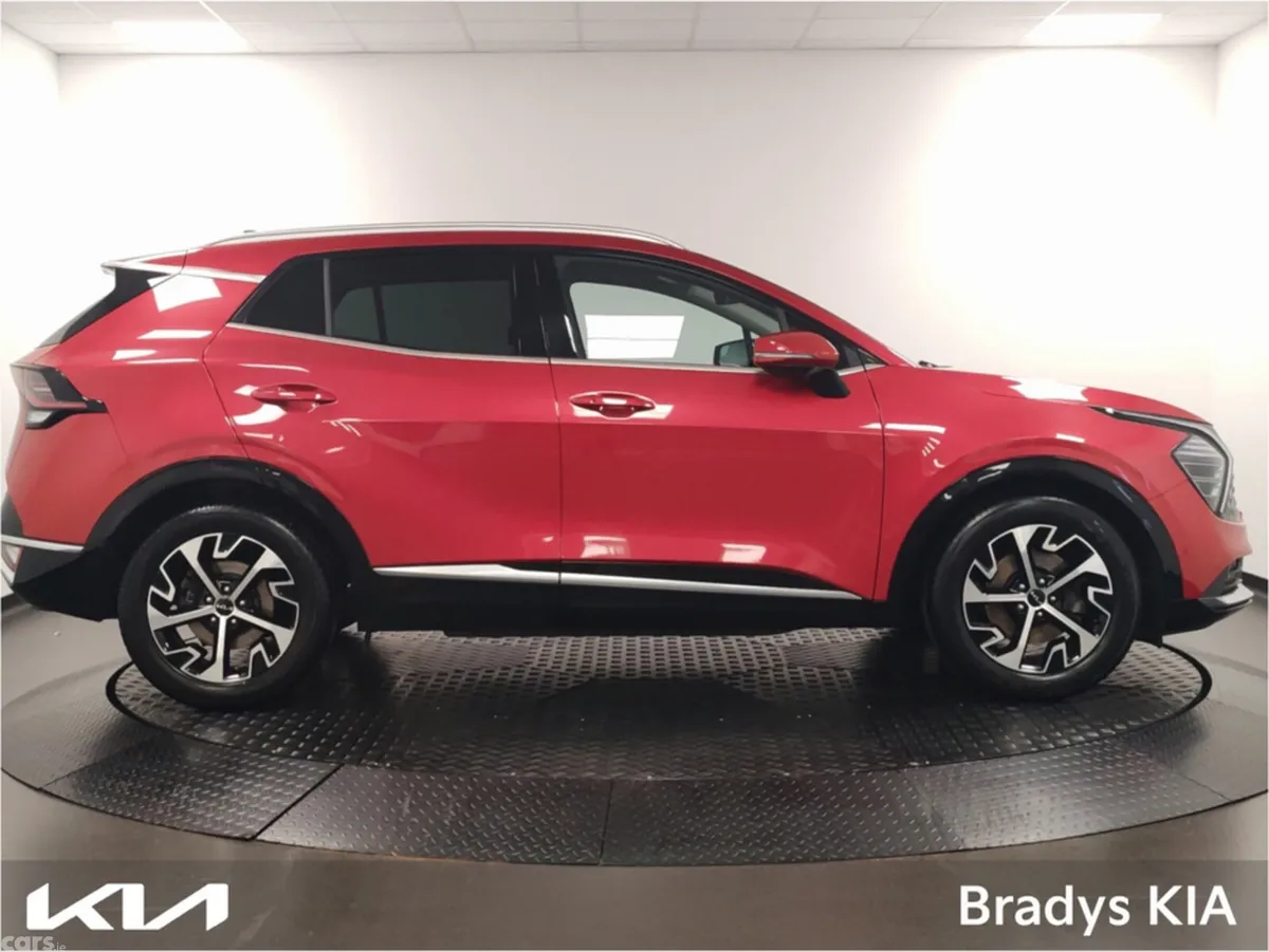 Kia Sportage MPV, Diesel, 2022, Red