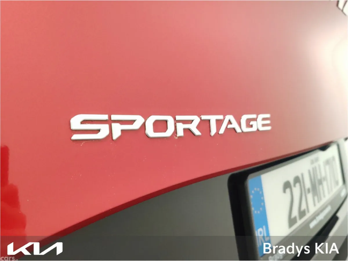Kia Sportage MPV, Diesel, 2022, Red