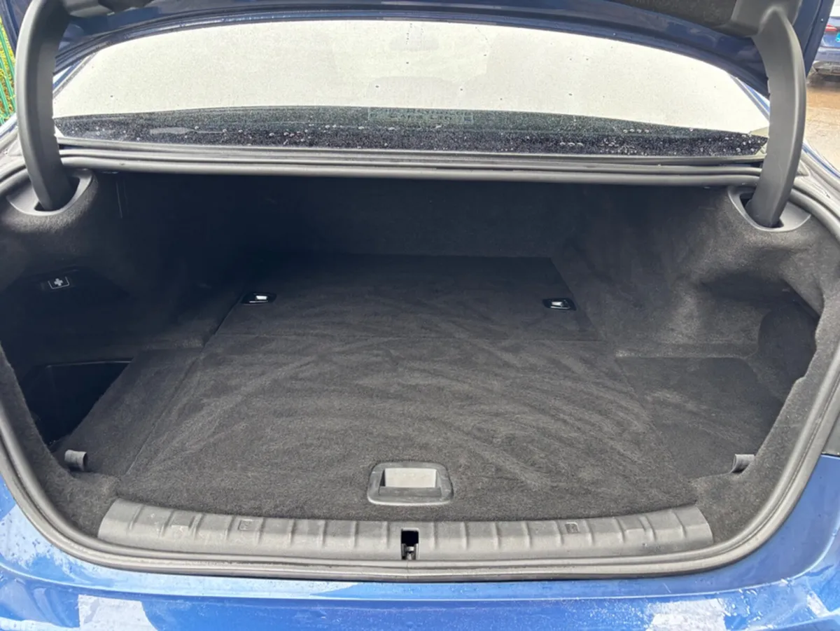 BMW 5-Series Saloon, Petrol Plug-in Hybrid, 2022, Blue