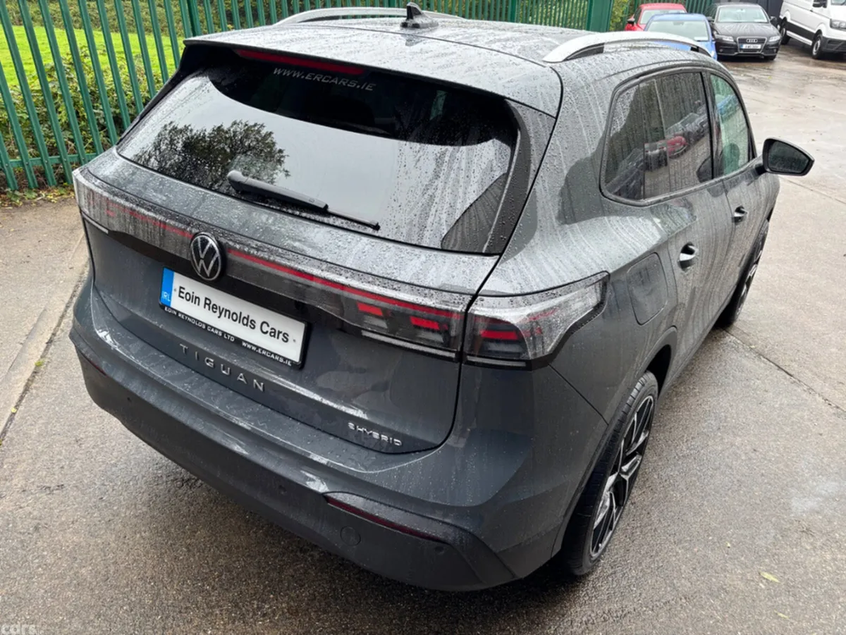 Volkswagen Tiguan Estate, Petrol Hybrid, 2024, Grey
