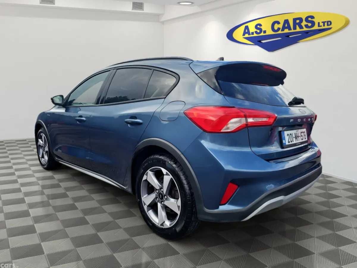 Ford Focus Hatchback, Petrol, 2020, Blue