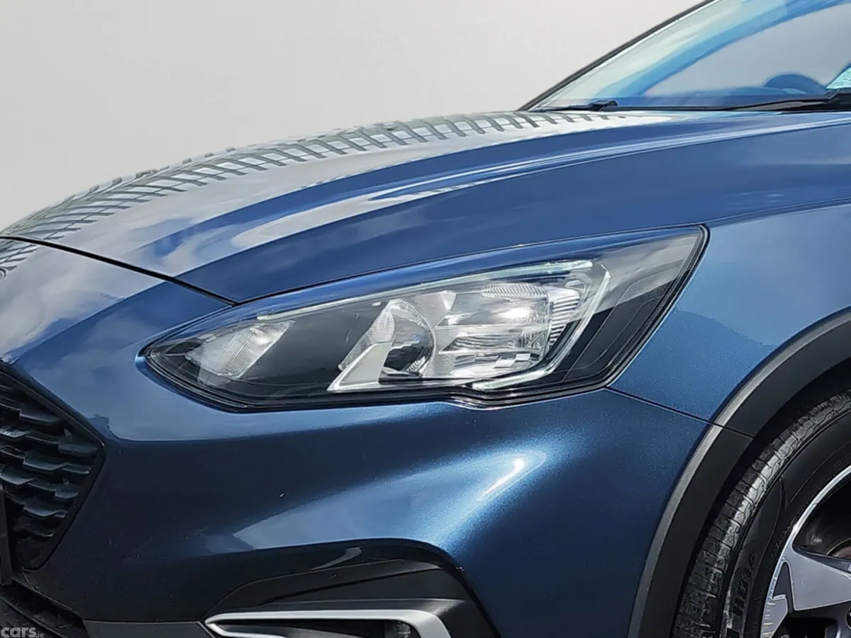 Ford Focus Hatchback, Petrol, 2020, Blue