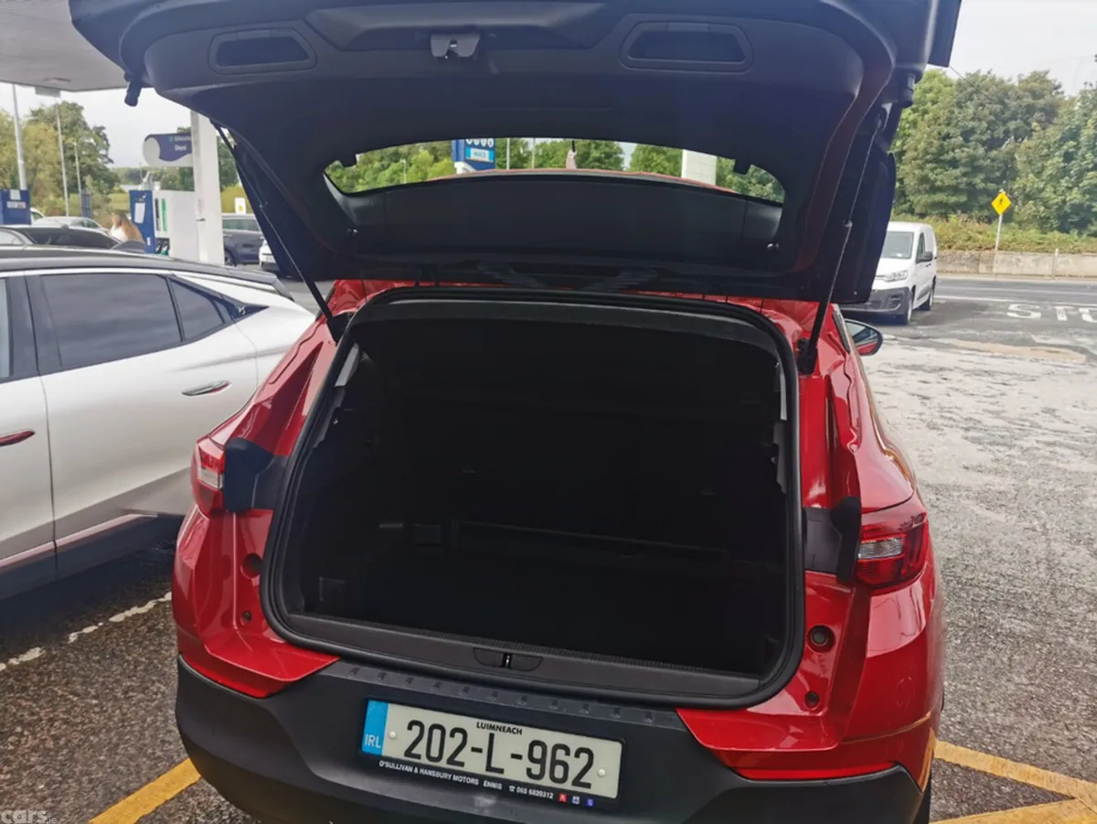 Opel Grandland X MPV, Diesel, 2020, Red