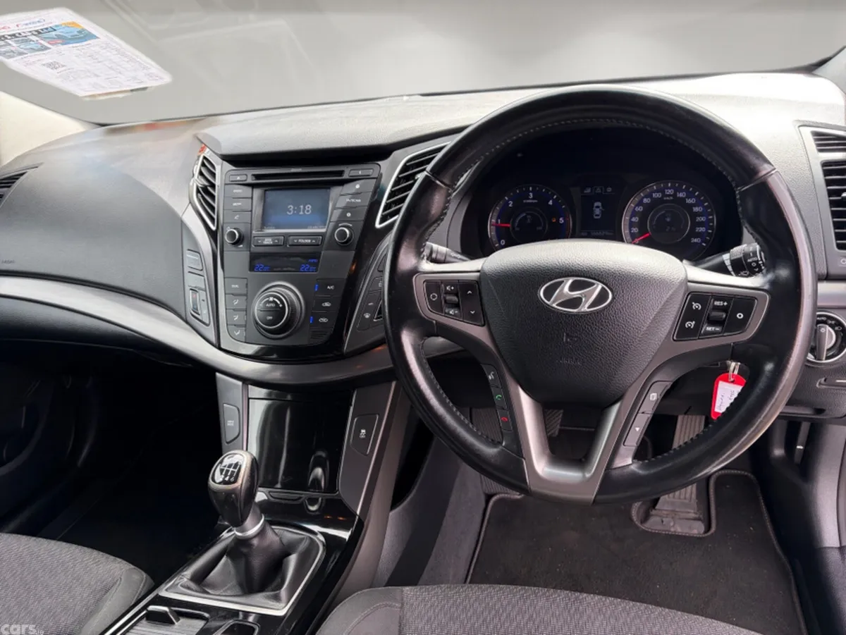 Hyundai i40 Saloon, Diesel, 2017, Grey