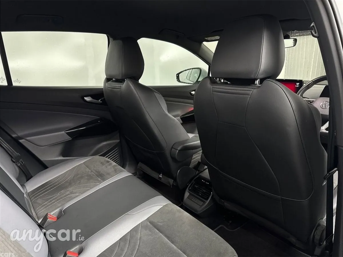 Volkswagen ID.4 Estate, Electric, 2023, White