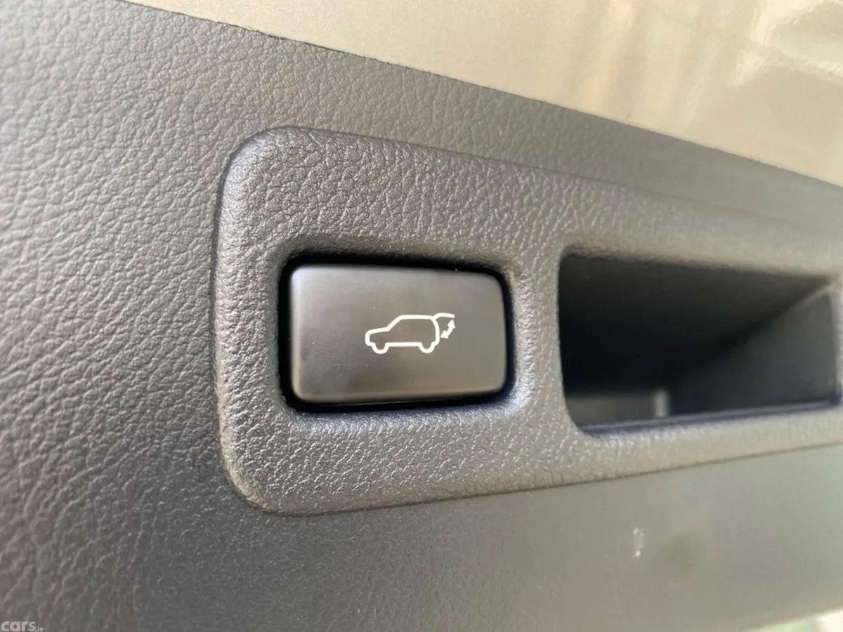 Lexus NX MPV, Petrol Hybrid, 2017, Silver