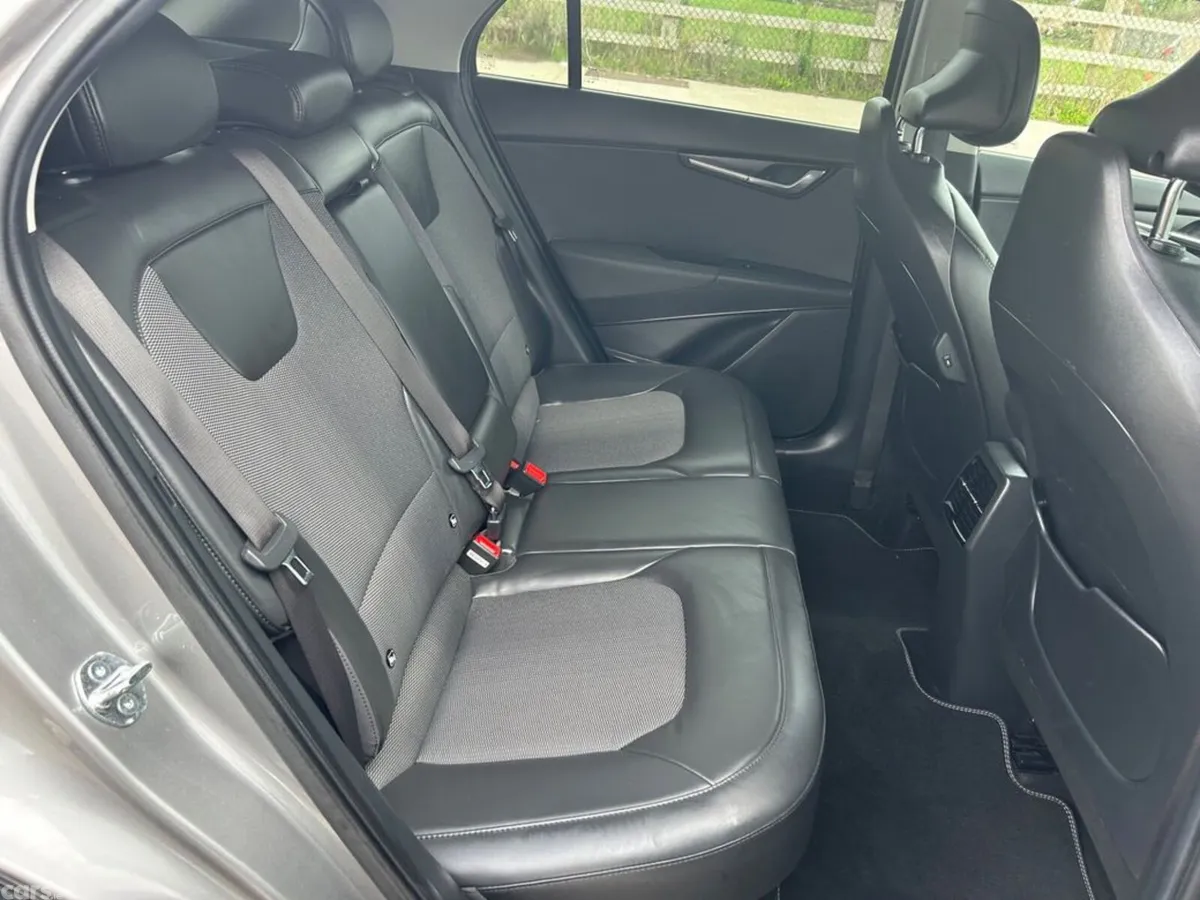 Kia Niro Hatchback, Petrol Hybrid, 2024, Grey