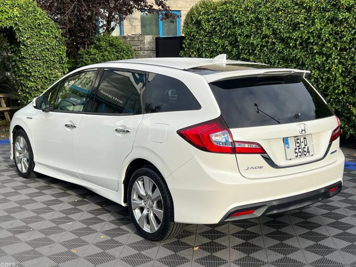 Honda Jade MPV, Petrol Hybrid, 2015, White