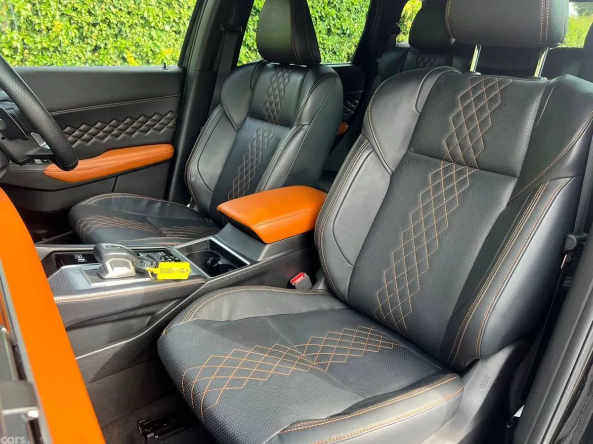 Mitsubishi Outlander SUV, Petrol Hybrid, 2023, Black