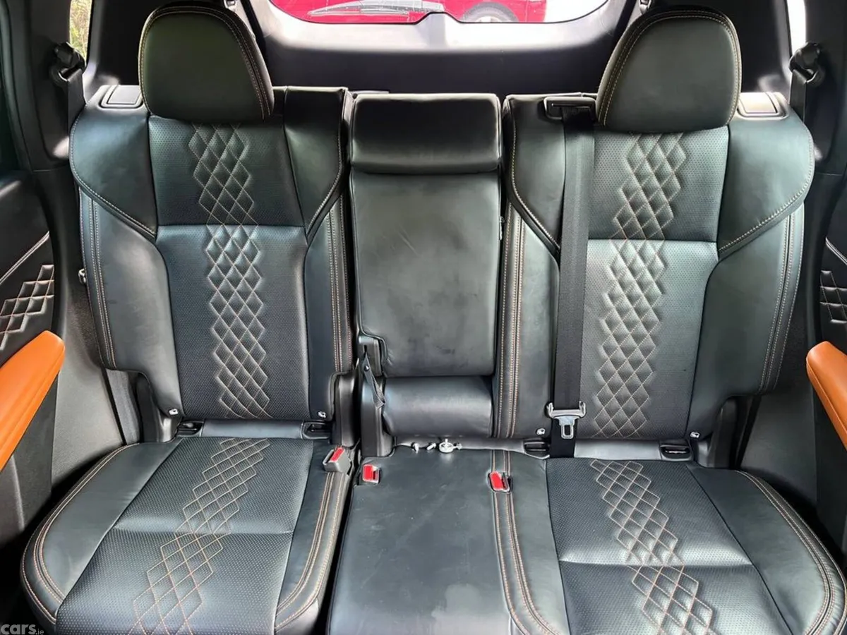 Mitsubishi Outlander SUV, Petrol Hybrid, 2023, Black