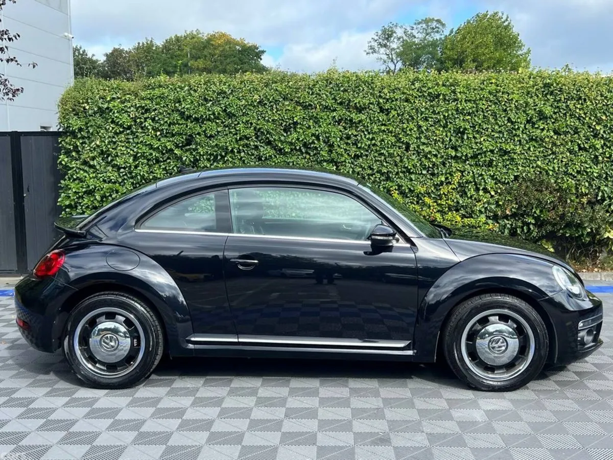 Volkswagen Beetle Hatchback, Petrol, 2017, Black
