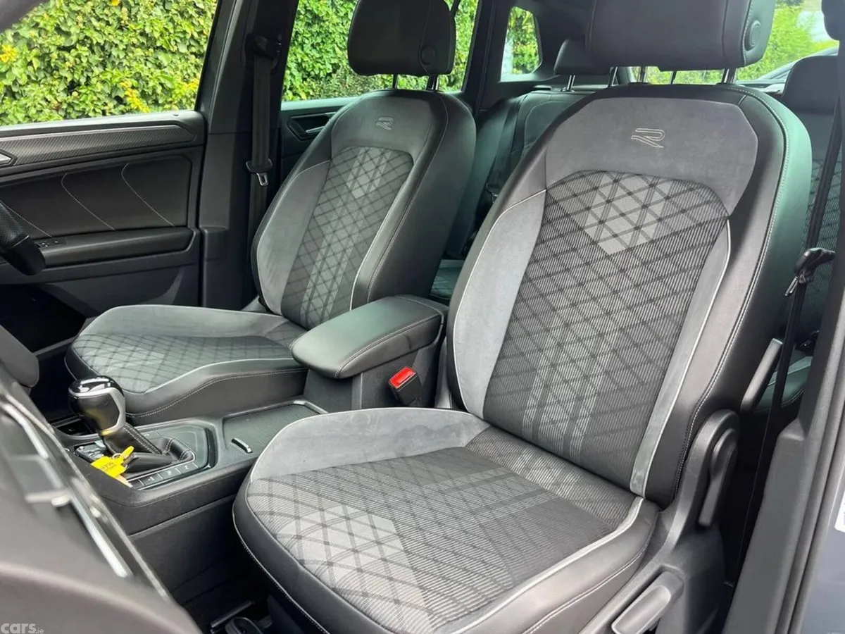 Volkswagen Tiguan SUV, Petrol Plug-in Hybrid, 2024, Grey