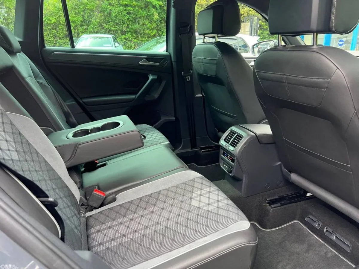 Volkswagen Tiguan SUV, Petrol Plug-in Hybrid, 2024, Grey