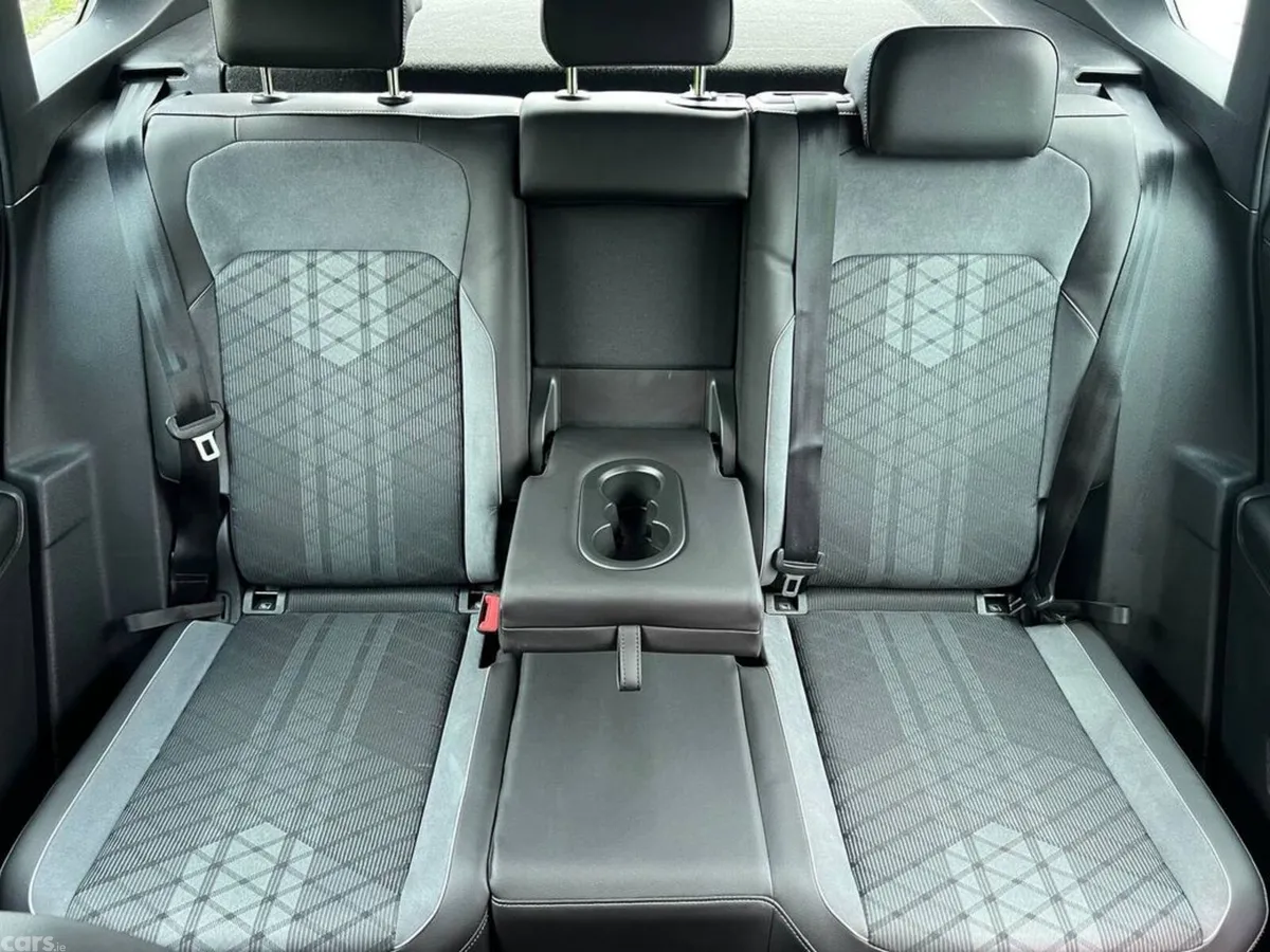 Volkswagen Tiguan SUV, Petrol Plug-in Hybrid, 2024, Grey