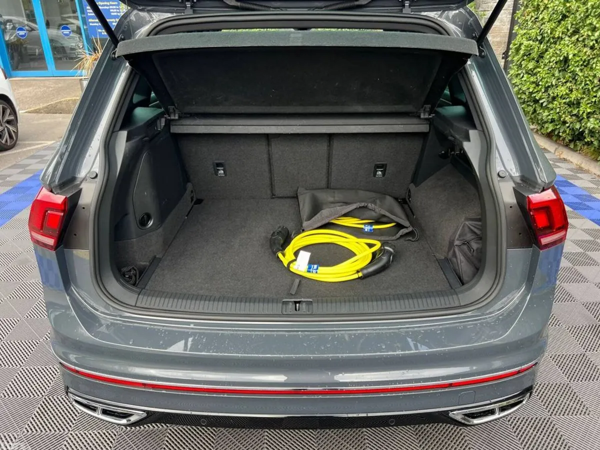 Volkswagen Tiguan SUV, Petrol Plug-in Hybrid, 2024, Grey