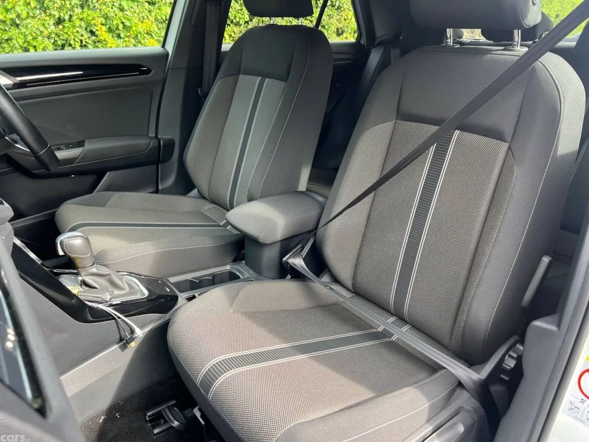 Volkswagen T-Roc SUV, Diesel, 2022, White