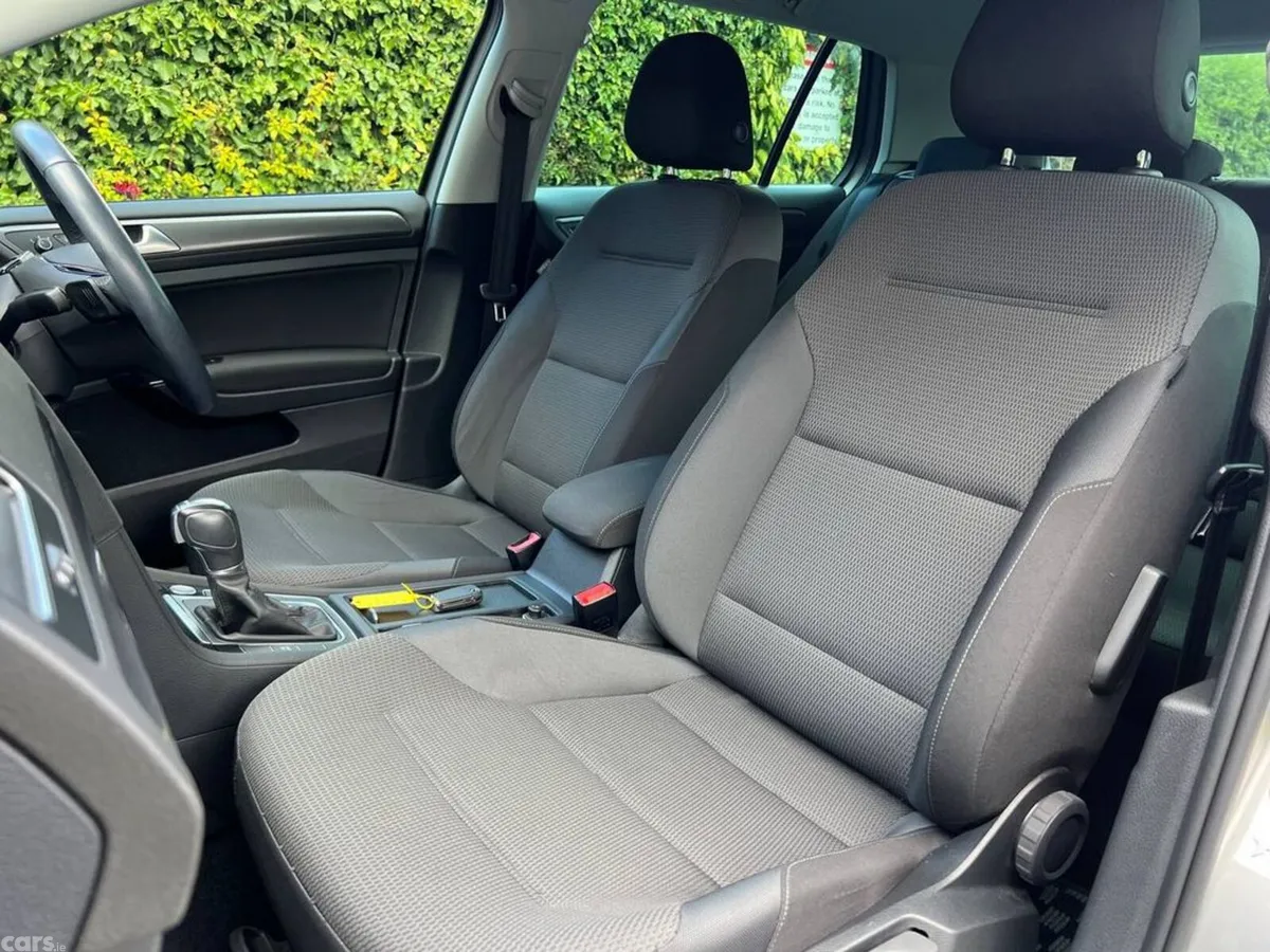 Volkswagen Golf Hatchback, Petrol, 2019, Grey
