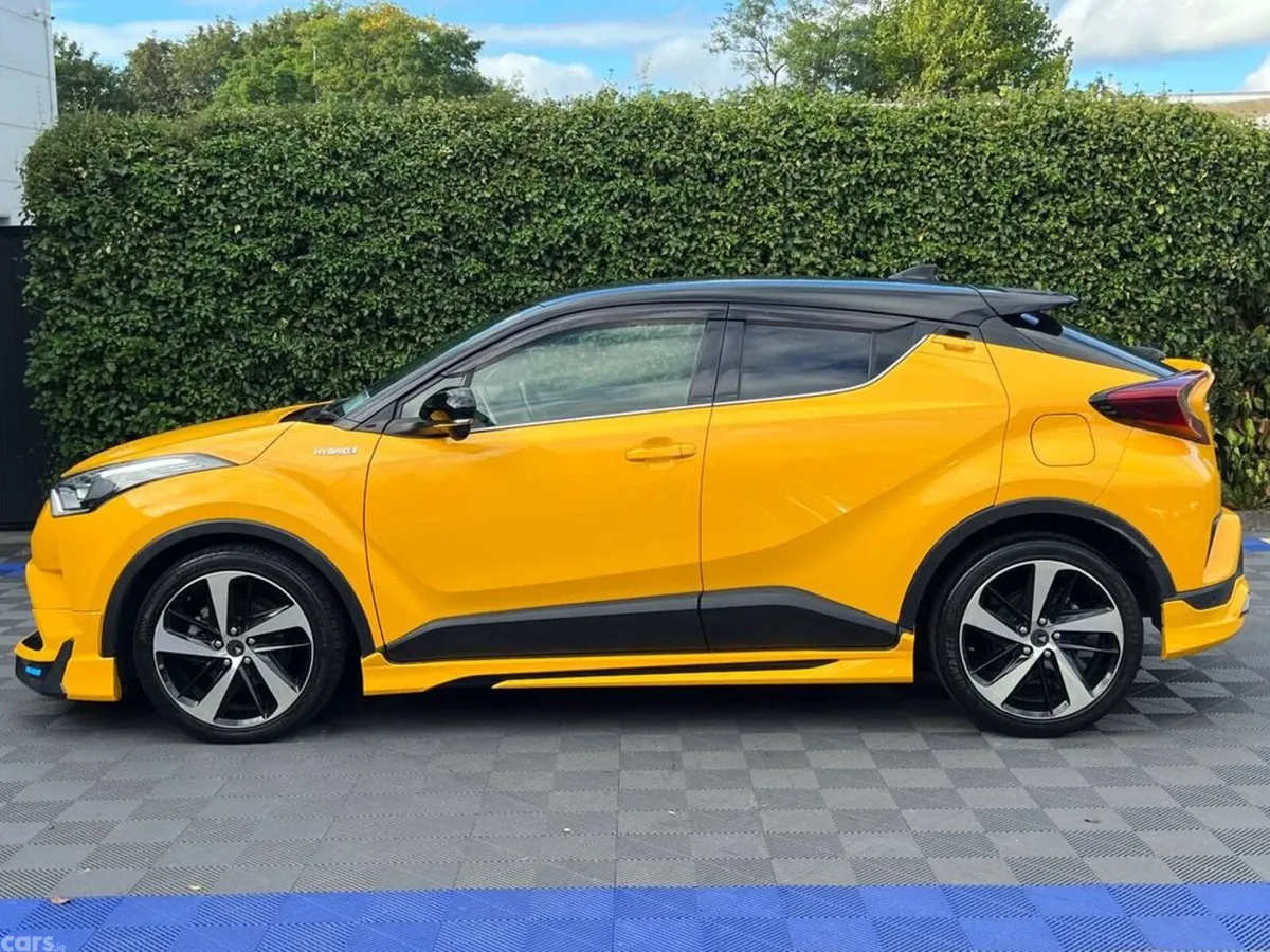 Toyota C-HR SUV, Petrol Hybrid, 2018, Orange