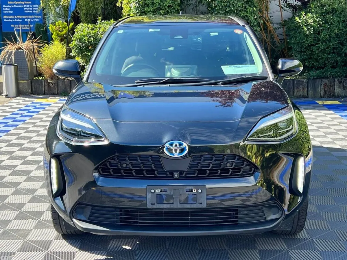 Toyota Yaris Cross Hatchback, Petrol Hybrid, 2021, Black