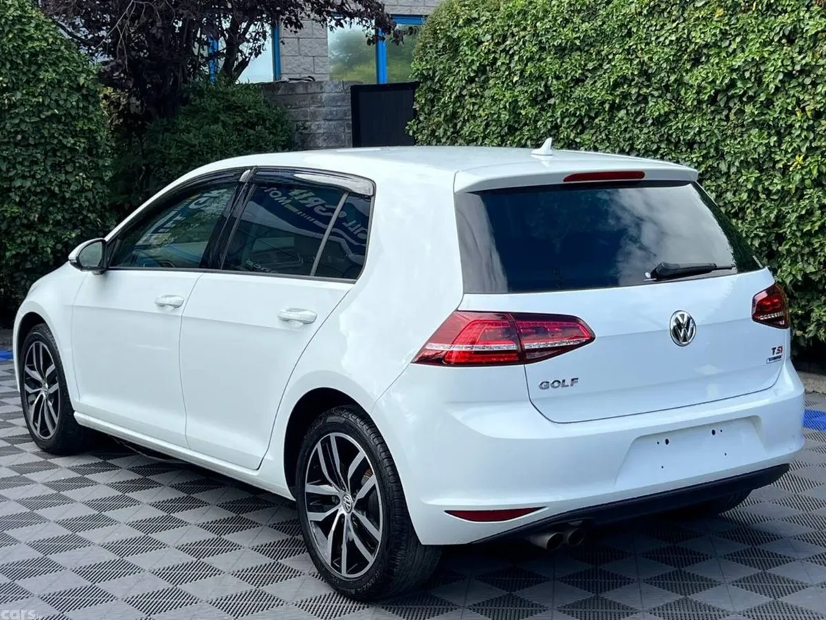 Volkswagen Golf Hatchback, Petrol, 2017, White