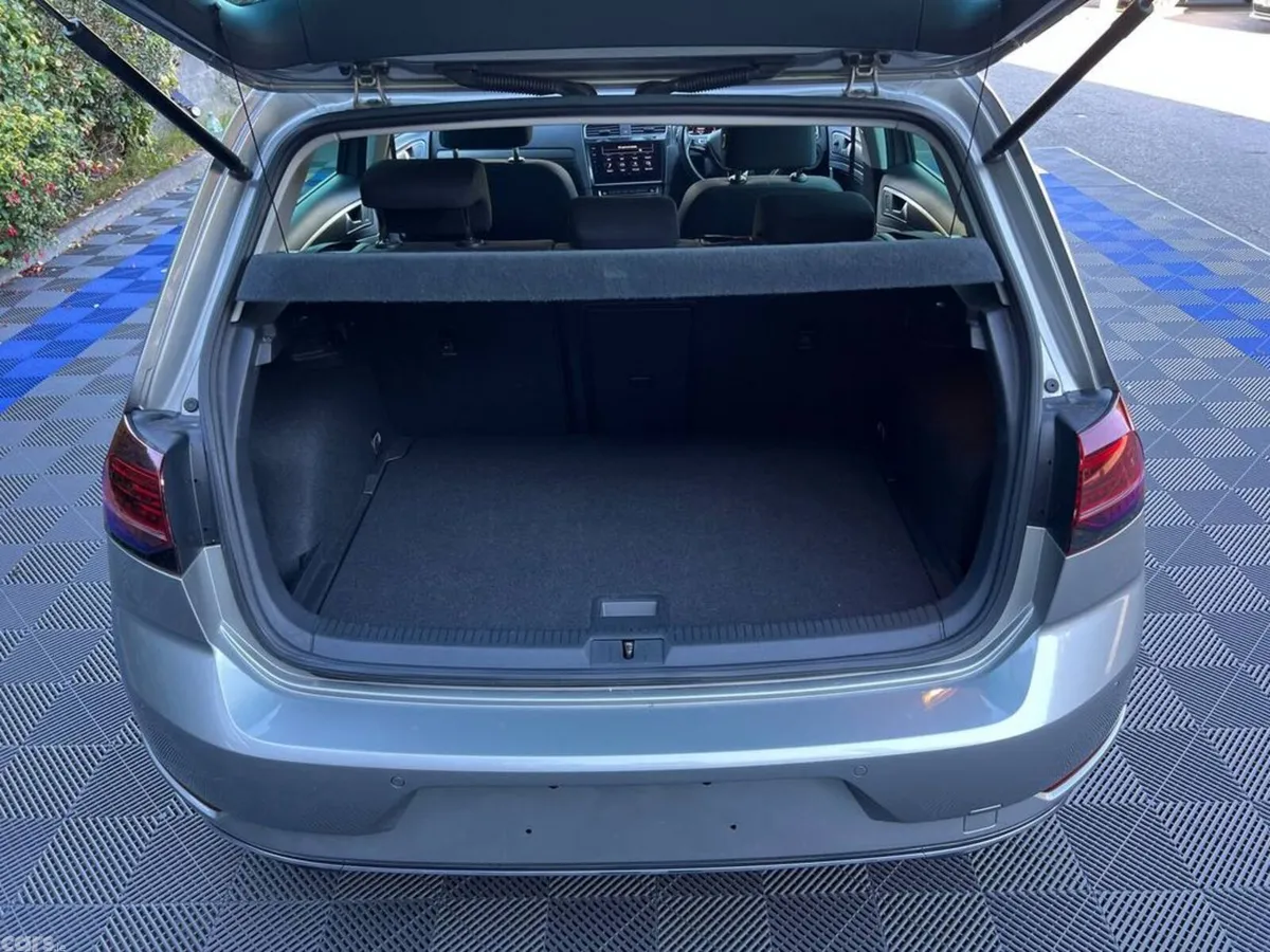 Volkswagen Golf Hatchback, Petrol, 2019, Grey