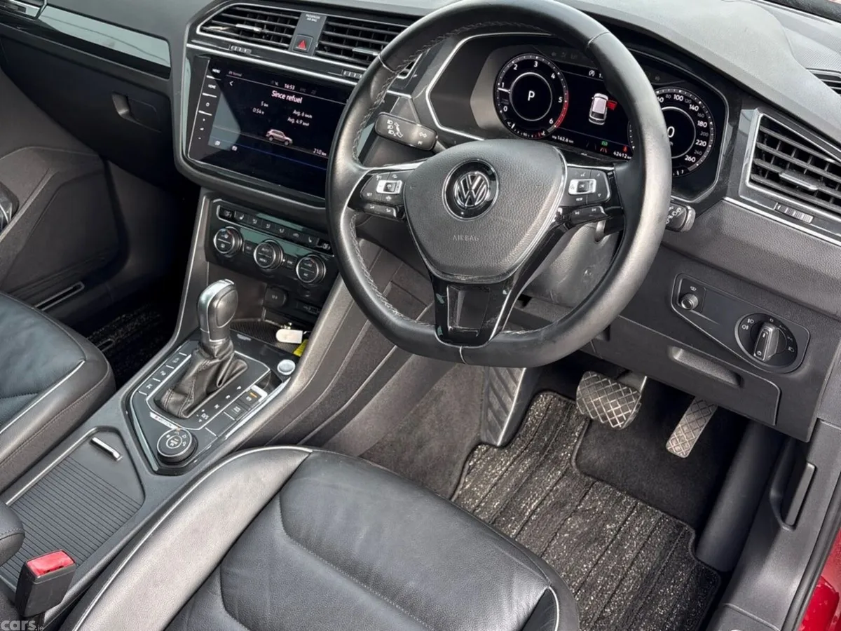 Volkswagen Tiguan SUV, Diesel, 2020, Red