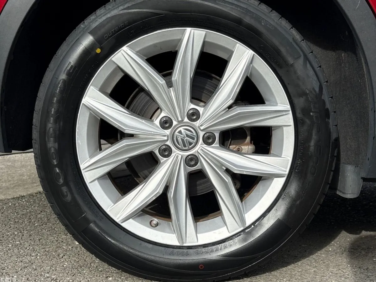 Volkswagen Tiguan SUV, Diesel, 2020, Red