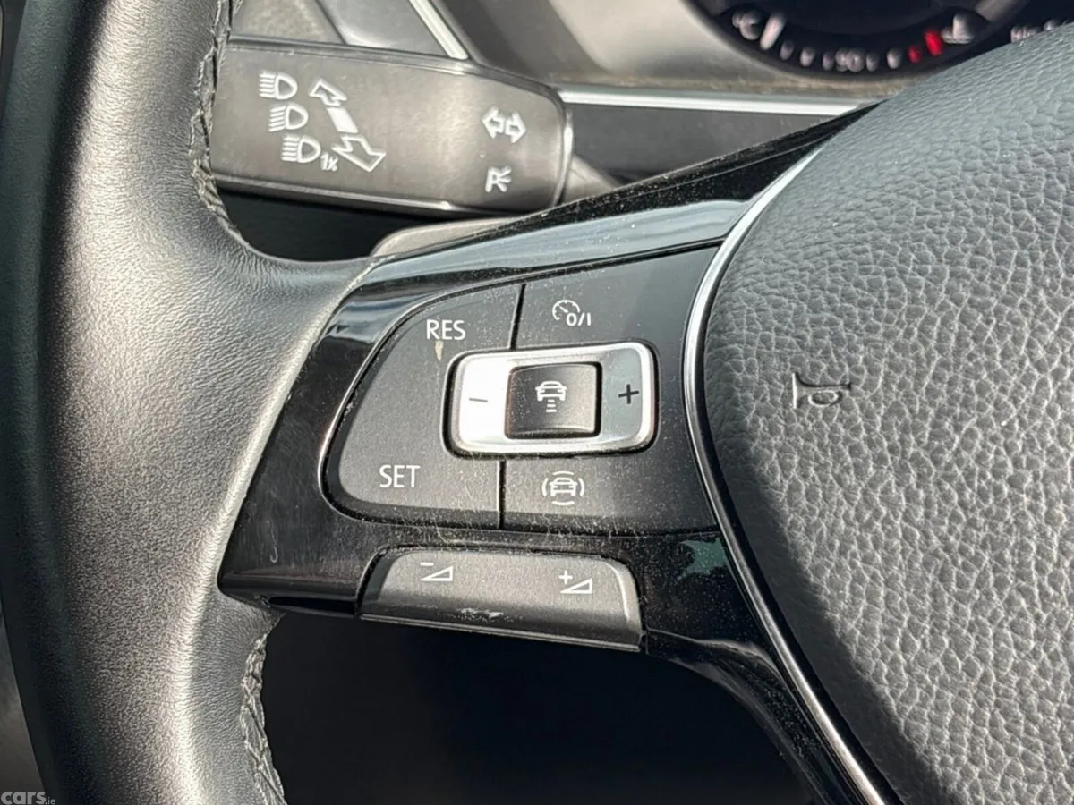 Volkswagen Tiguan SUV, Diesel, 2020, Red