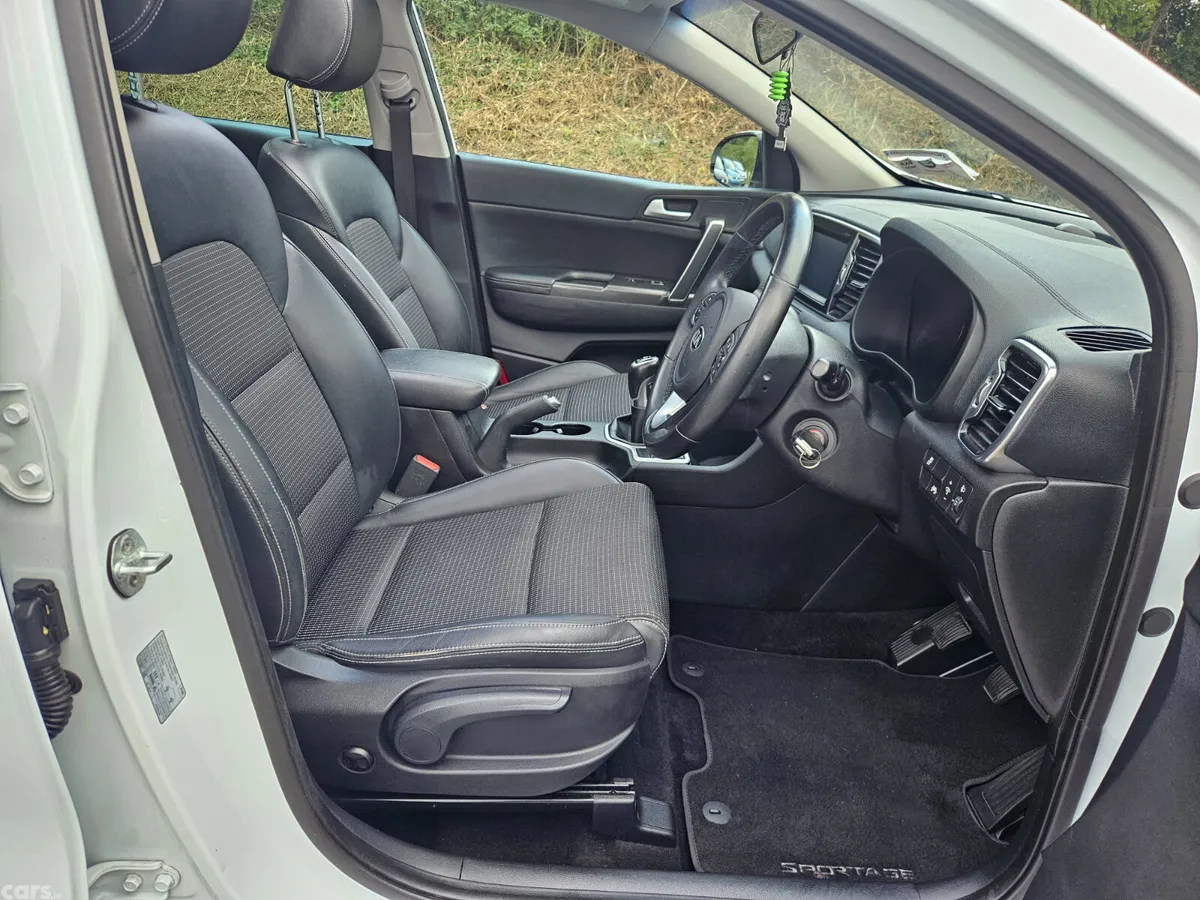 Kia Sportage SUV, Diesel, 2016, White