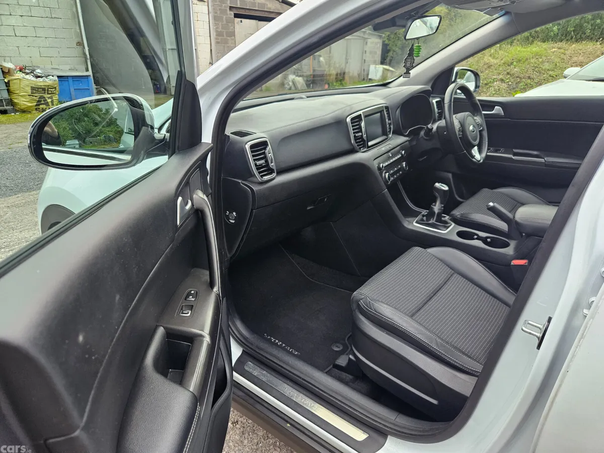 Kia Sportage SUV, Diesel, 2016, White
