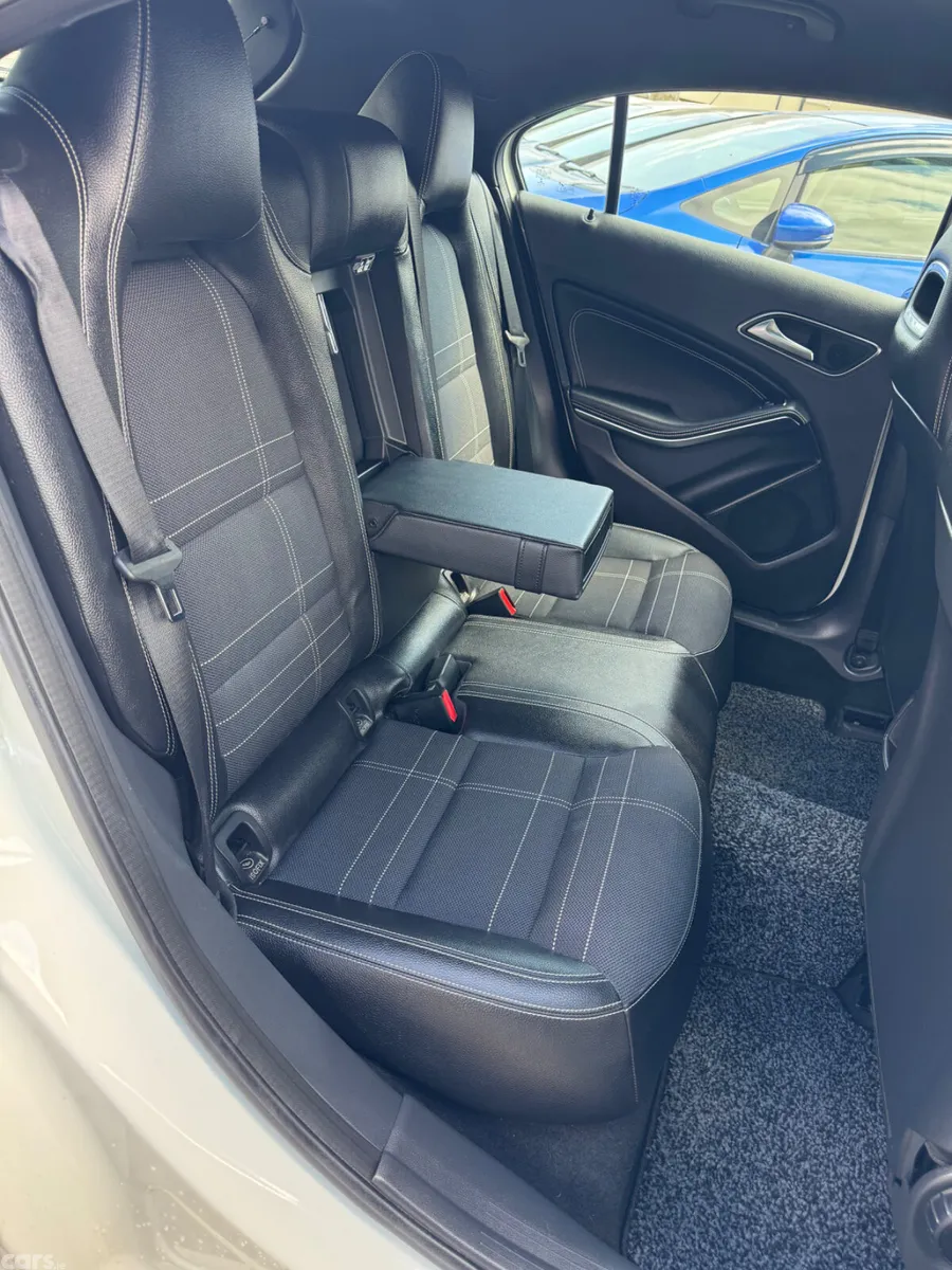 Mercedes-Benz A-Class Hatchback, Petrol, 2013, White