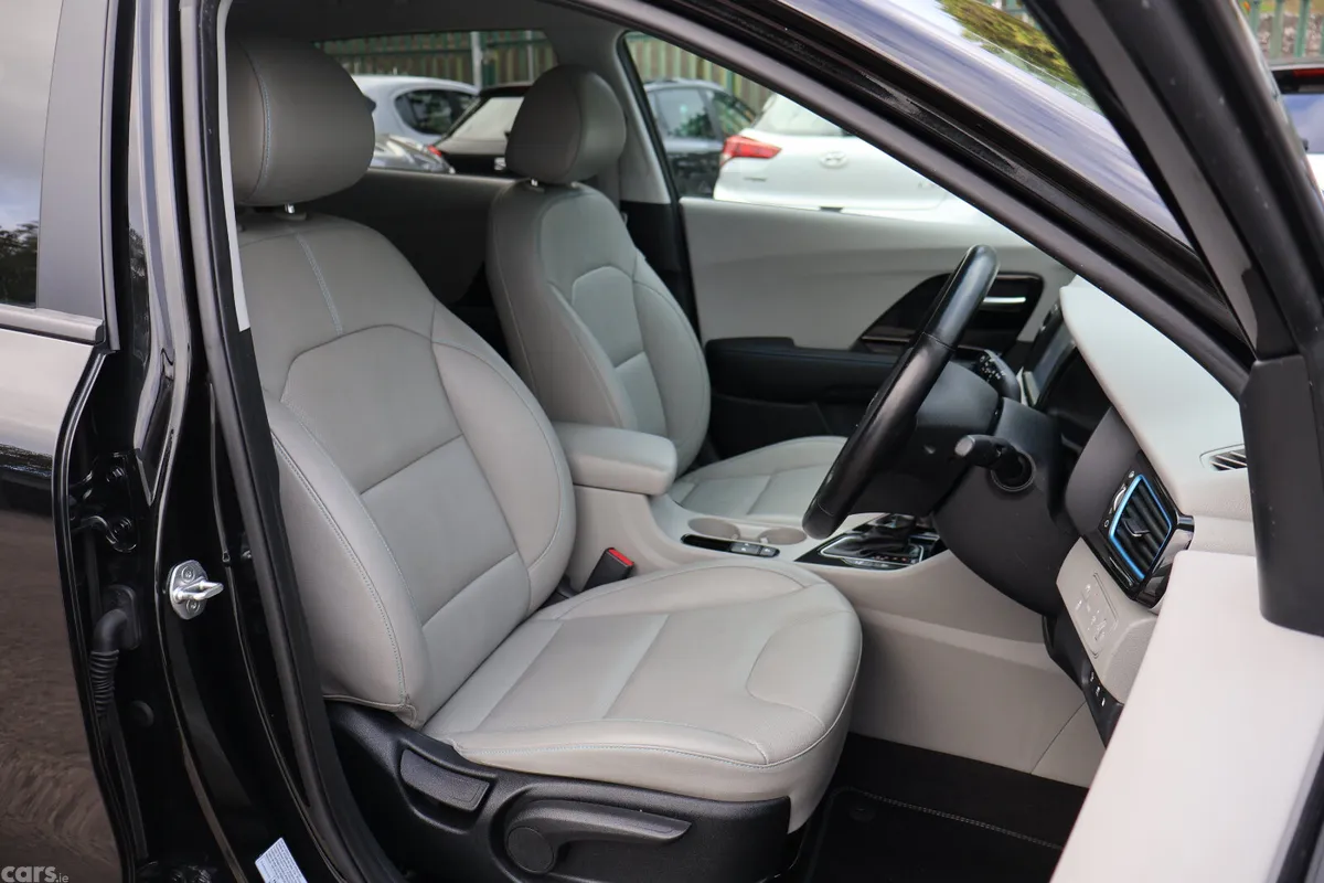 Kia Niro SUV, Petrol Plug-in Hybrid, 2019, Black