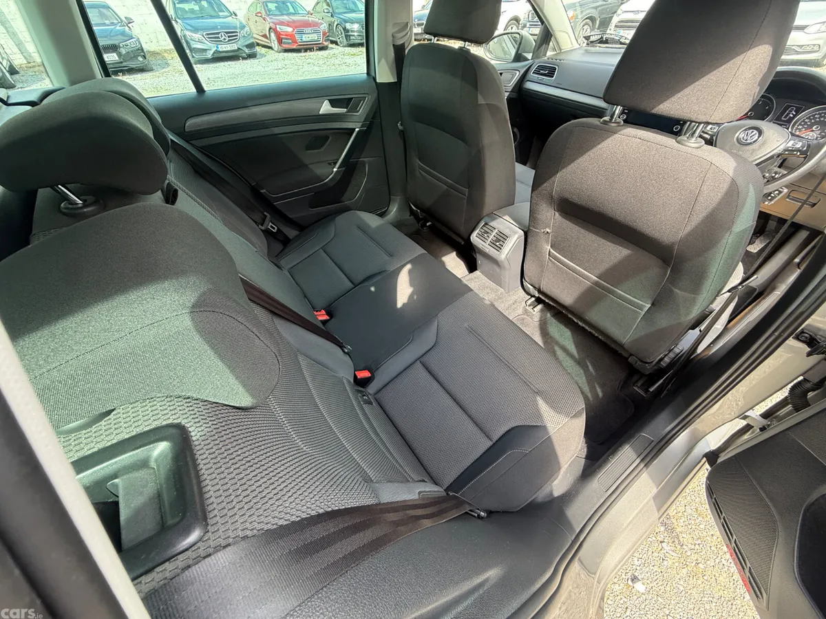 Volkswagen Golf Estate, Diesel, 2019, Silver