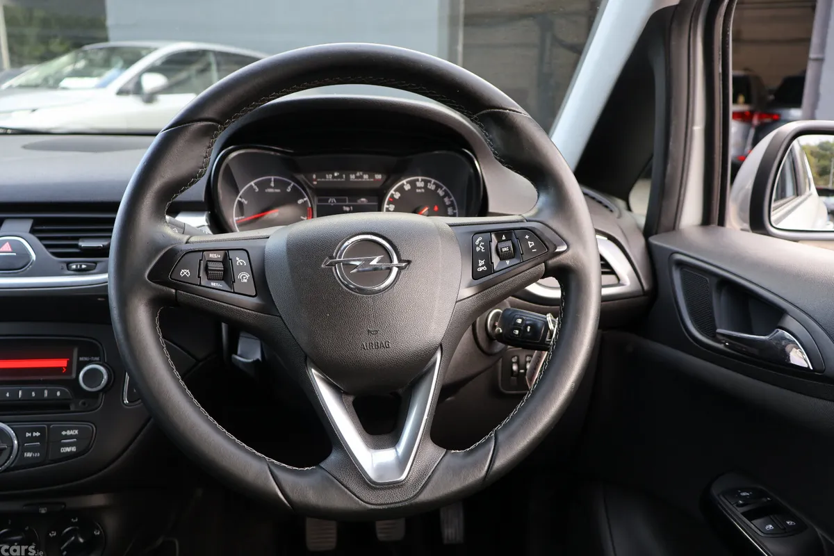 Opel Corsa Hatchback, Petrol, 2016, Silver