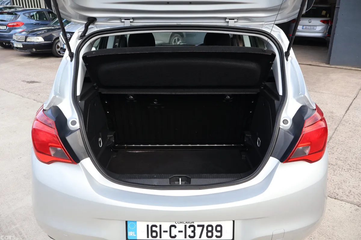 Opel Corsa Hatchback, Petrol, 2016, Silver