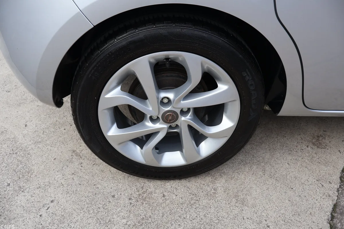 Opel Corsa Hatchback, Petrol, 2016, Silver
