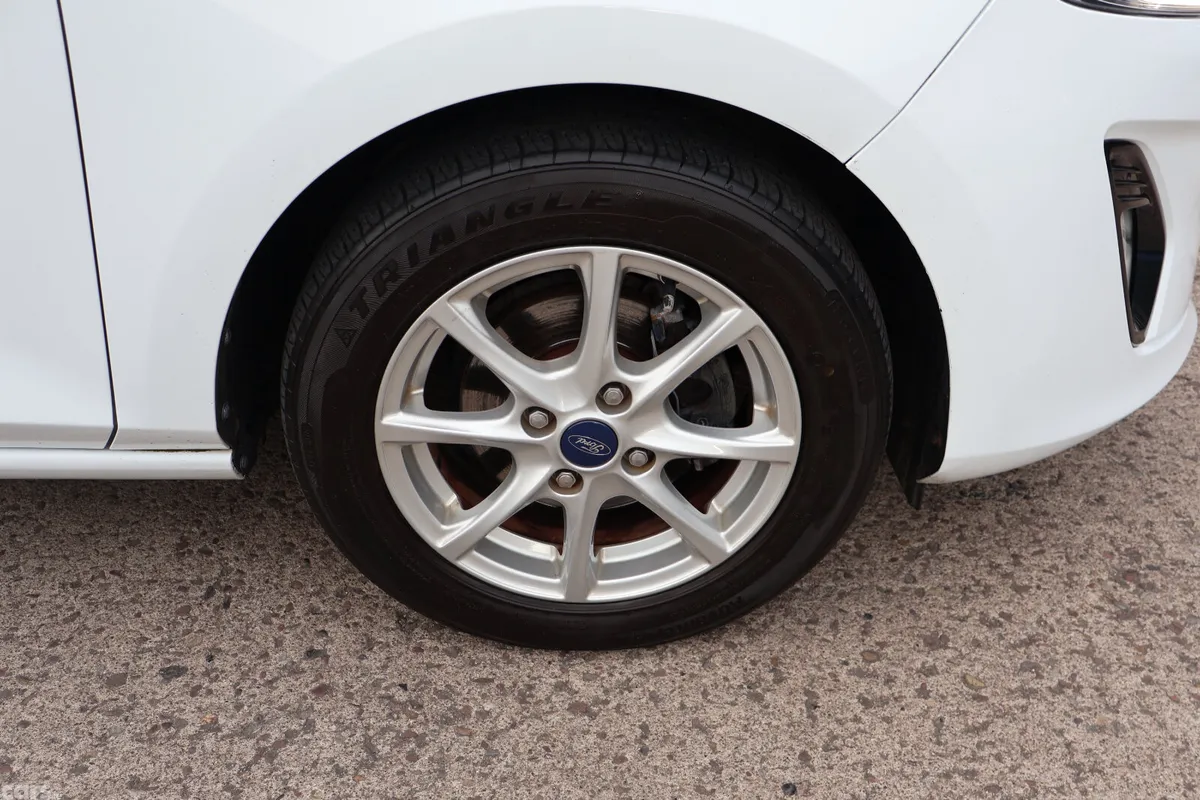 Ford Fiesta Hatchback, Petrol, 2018, White